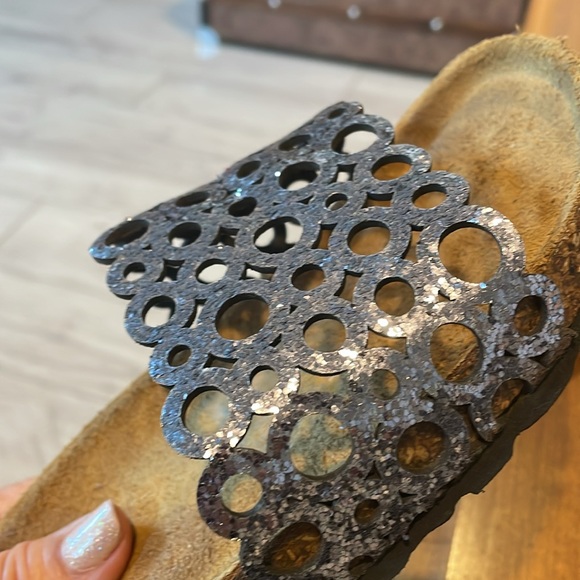 Slip on sandal. Like New - Picture 7 of 7